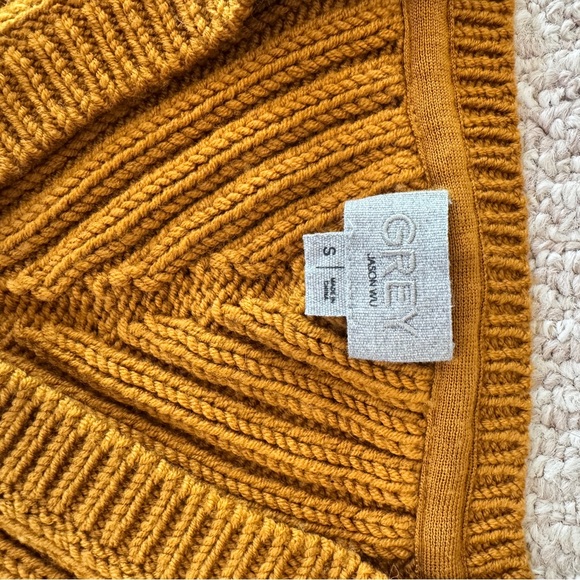 V-Neck Chunky Knit Mustard Wool Sweater - Picture 5 of 7